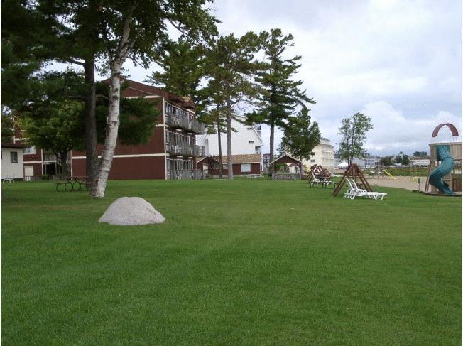 Waterfront Inn Mackinaw Stadt Exterior foto